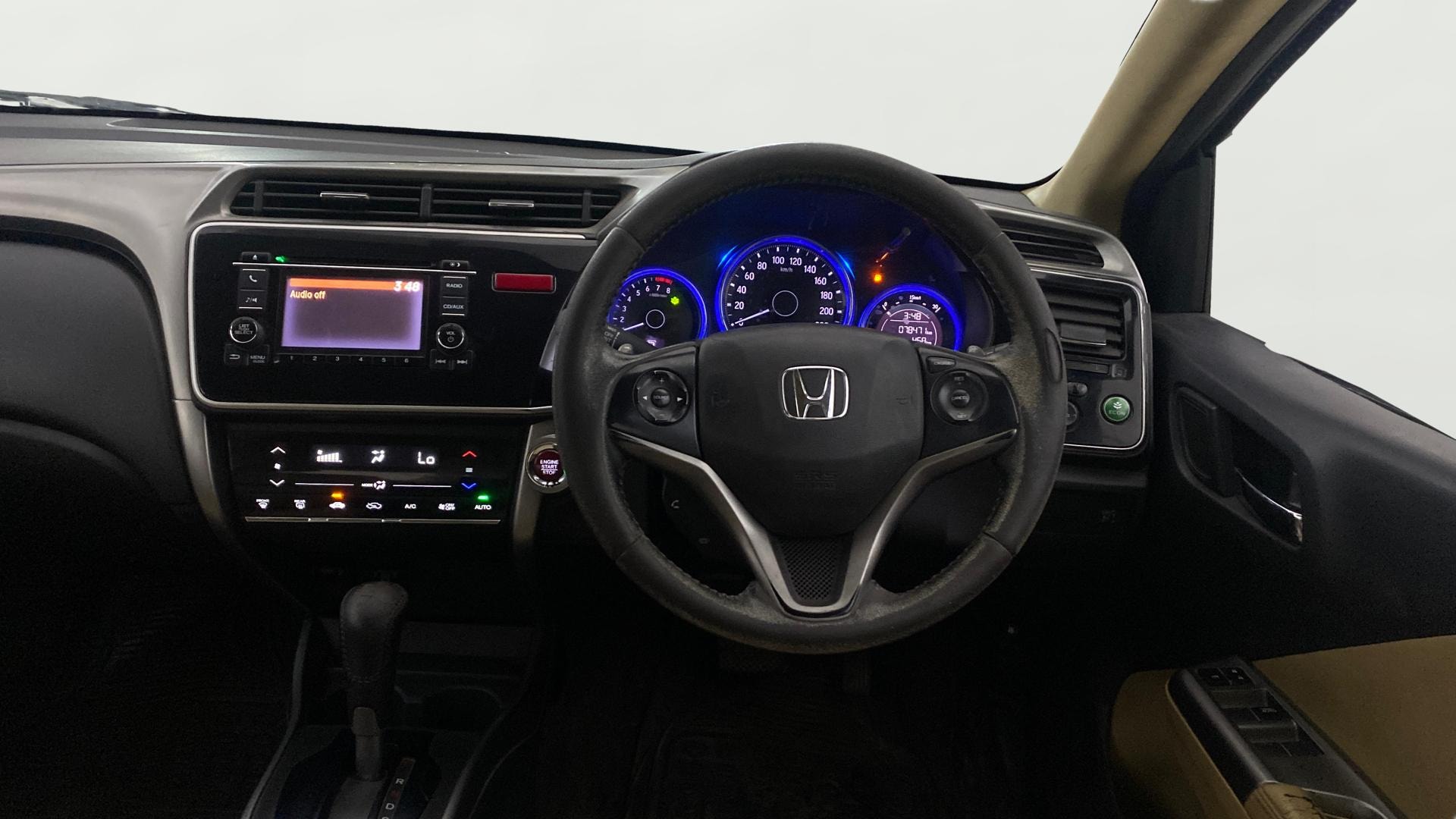 View 2015 Honda City ZX MT Diesel Anniversary Edition Image 13 Used 2015 Honda City ZX MT Diesel Anniversary Edition Image 13