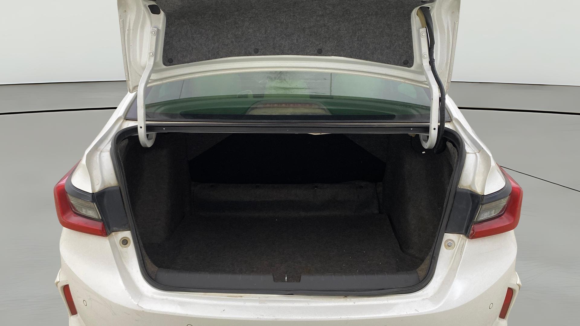 View 2021 Honda City ZX MT Diesel Anniversary Edition Image 40 Used 2021 Honda City ZX MT Diesel Anniversary Edition Image 40