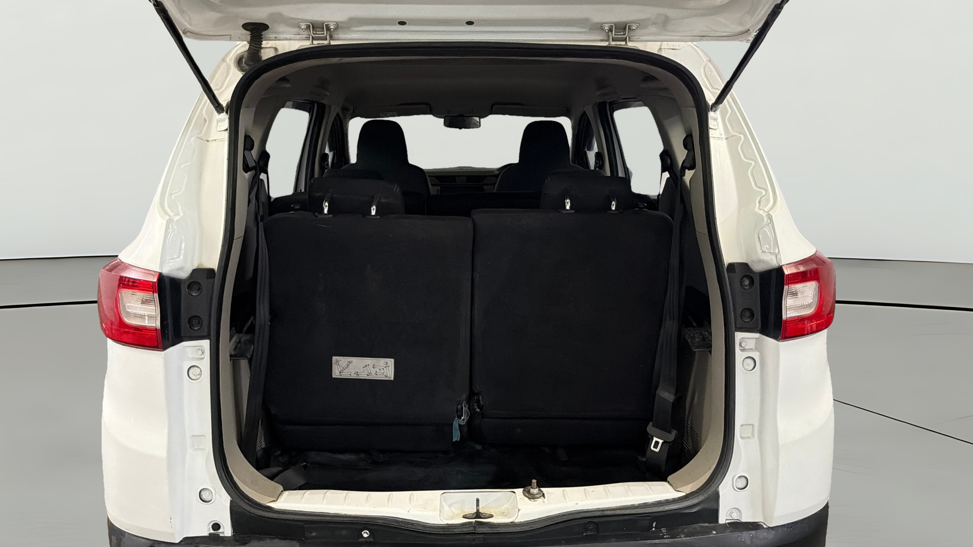Used 2024 Renault Triber Used 2024 Renault Triber