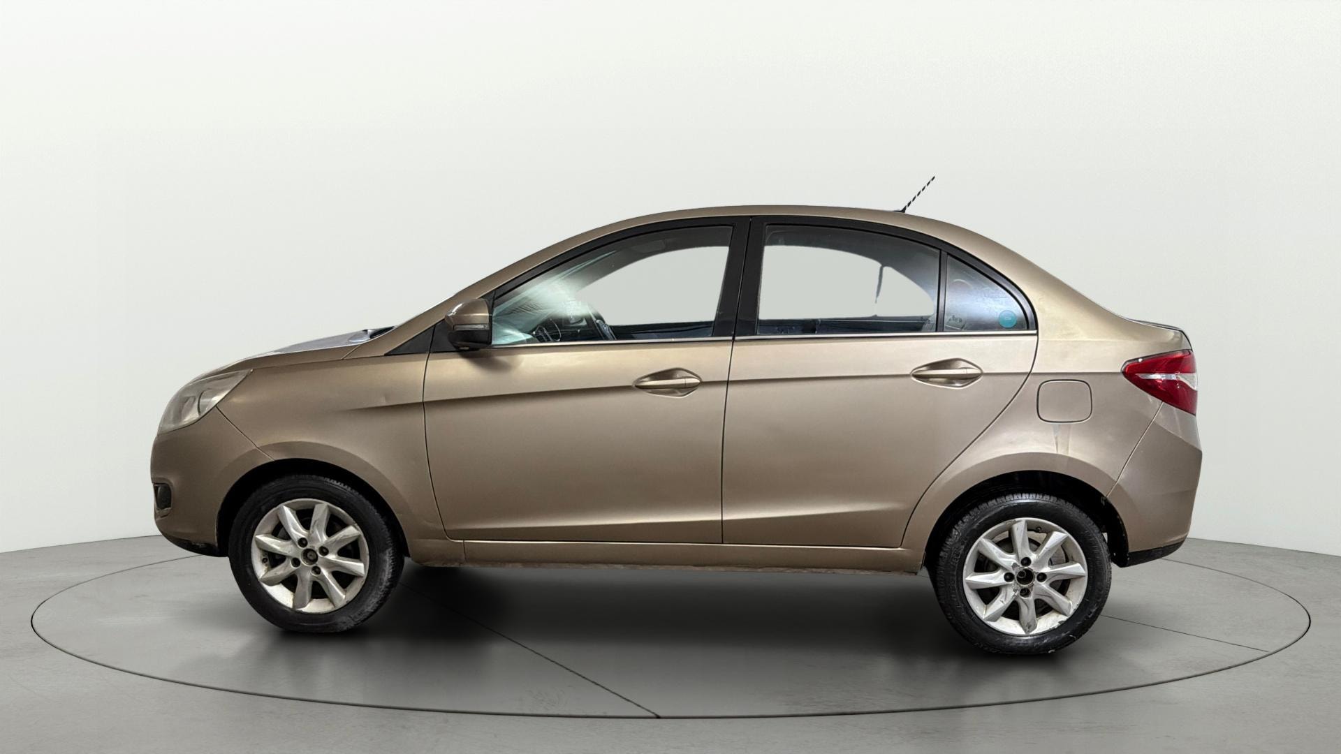 View 2014 Tata Zest XT Petrol Image 5 Used 2014 Tata Zest XT Petrol Image 5