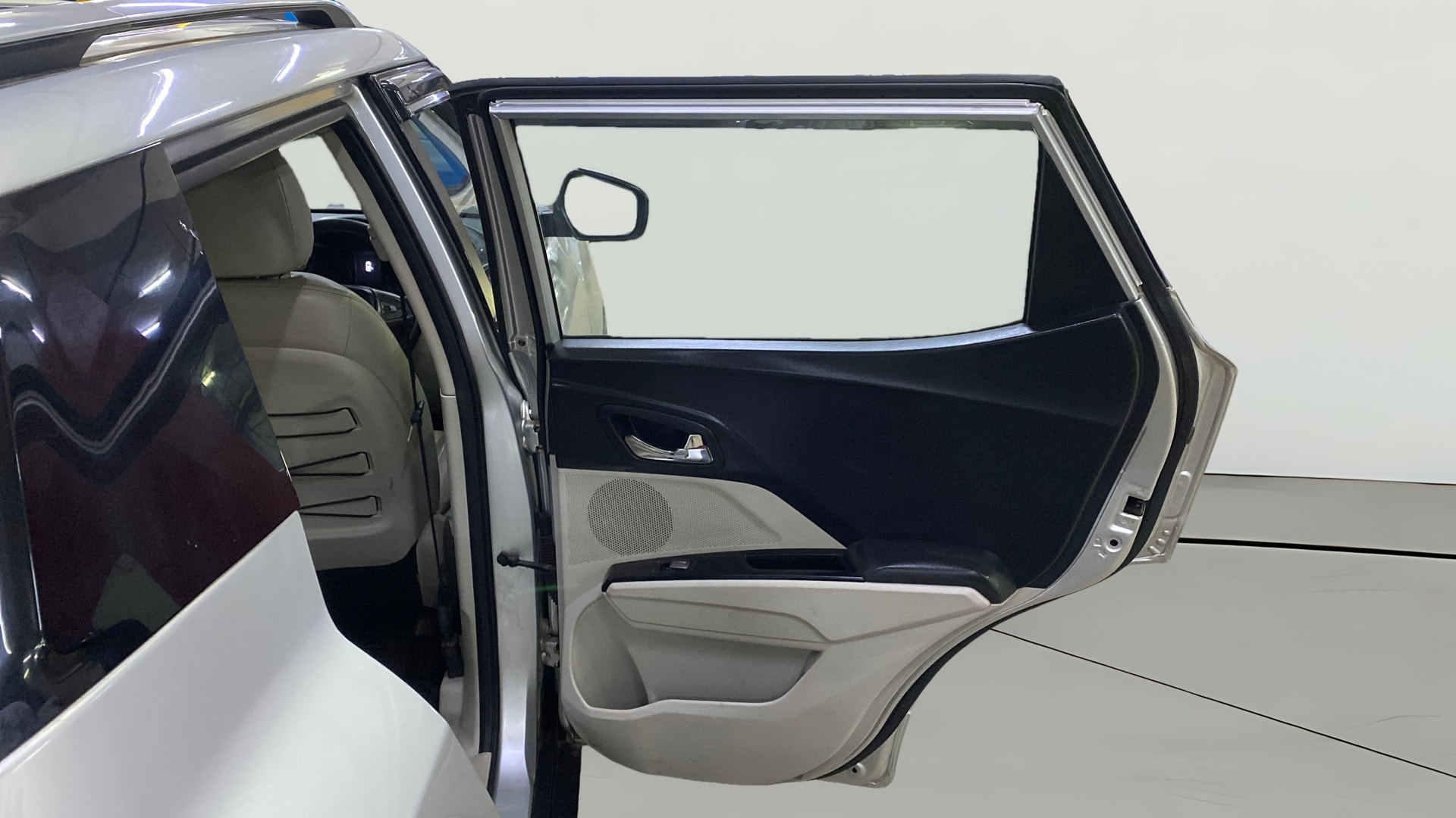 Used 2019 Mahindra XUV300 Used 2019 Mahindra XUV300