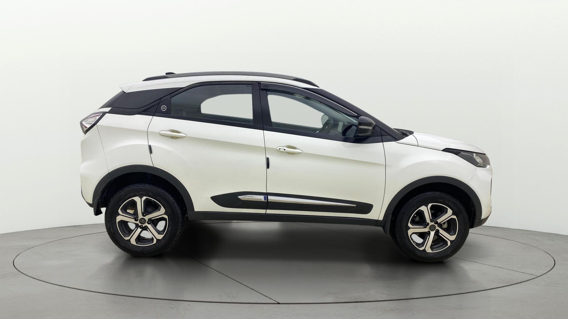 View 2023 Tata Nexon Revotron XE Image 8 Used 2023 Tata Nexon Revotron XE Image 8