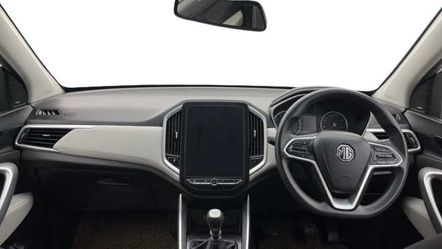 View MG Hector Plus Image 32 Used MG Hector Plus Image 32