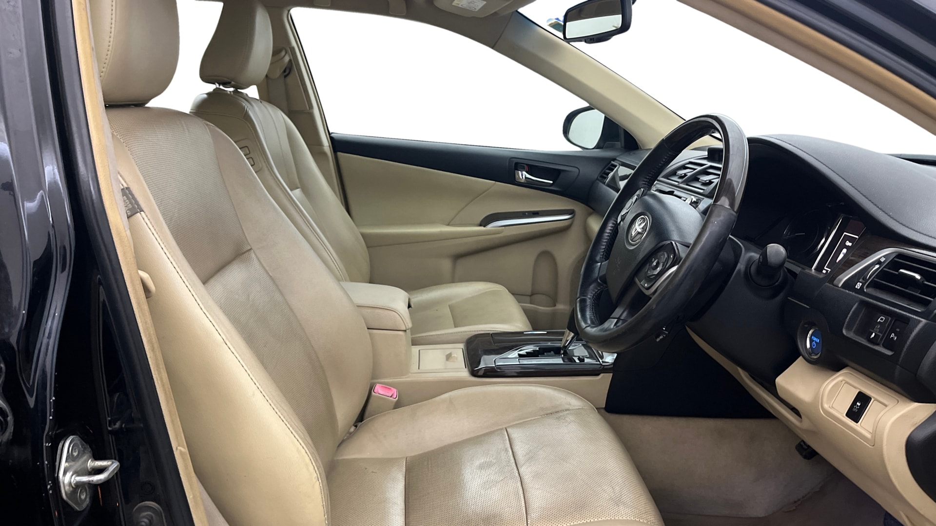 View 2015 Toyota Camry Hybrid Image 26 Used 2015 Toyota Camry Hybrid Image 26