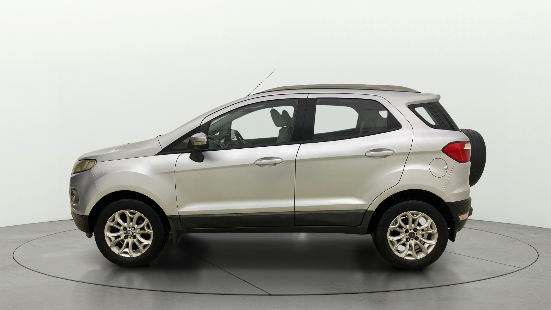 View 2016 Ford EcoSport 1.5 TDCi Diesel Ambiente BS IV Image 5 Used 2016 Ford EcoSport 1.5 TDCi Diesel Ambiente BS IV Image 5