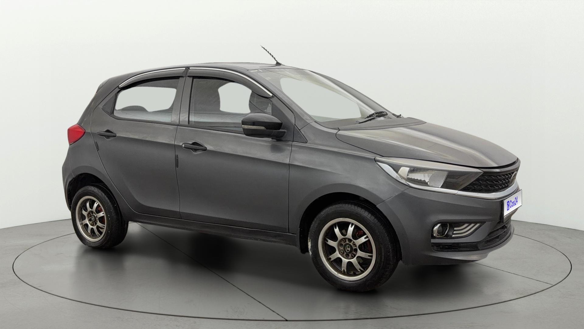View 2024 Tata Tiago Revotorq XB Image 21 Used 2024 Tata Tiago Revotorq XB Image 21