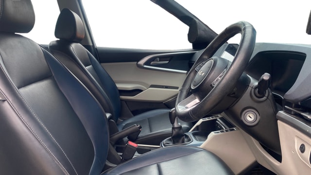 View Kia Carens Image 27 Used Kia Carens Image 27