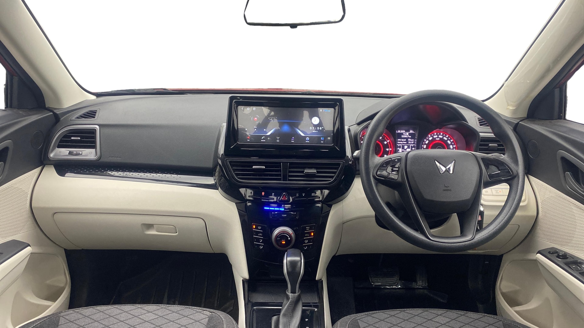Used 2025 Mahindra XUV 3XO Used 2025 Mahindra XUV 3XO