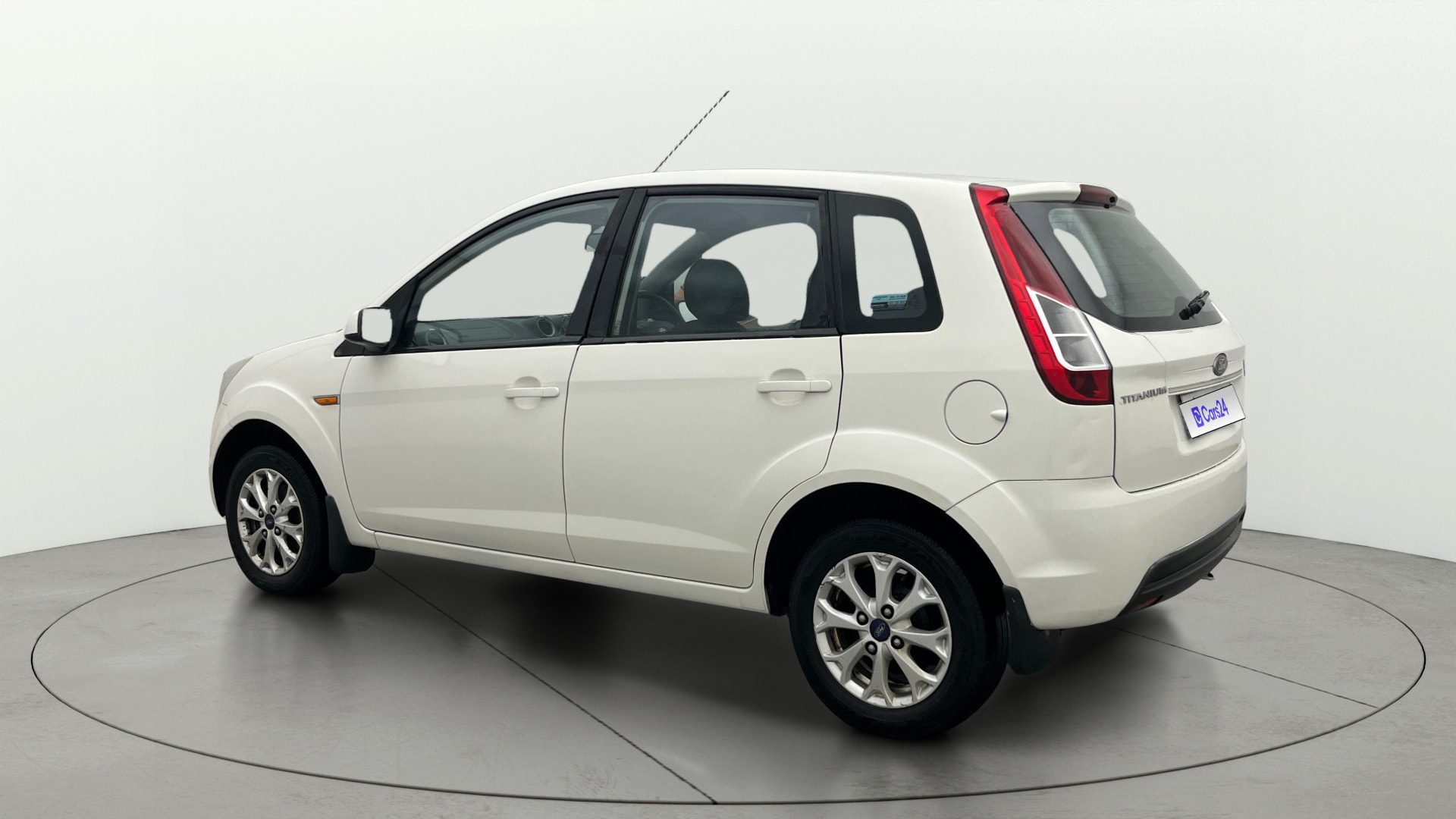 View 2013 Ford Figo 1.2P Ambiente MT BS IV Image 2 Used 2013 Ford Figo 1.2P Ambiente MT BS IV Image 2