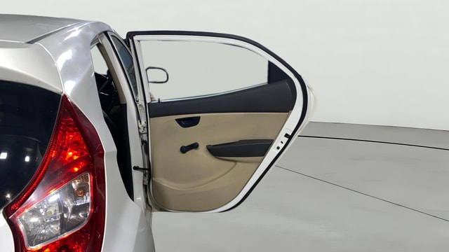 View Hyundai EON Image 7 Used Hyundai EON Image 7
