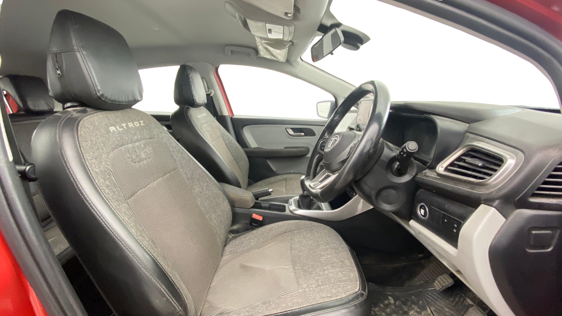 View 2021 Tata Altroz XZ Petrol Image 27 Used 2021 Tata Altroz XZ Petrol Image 27