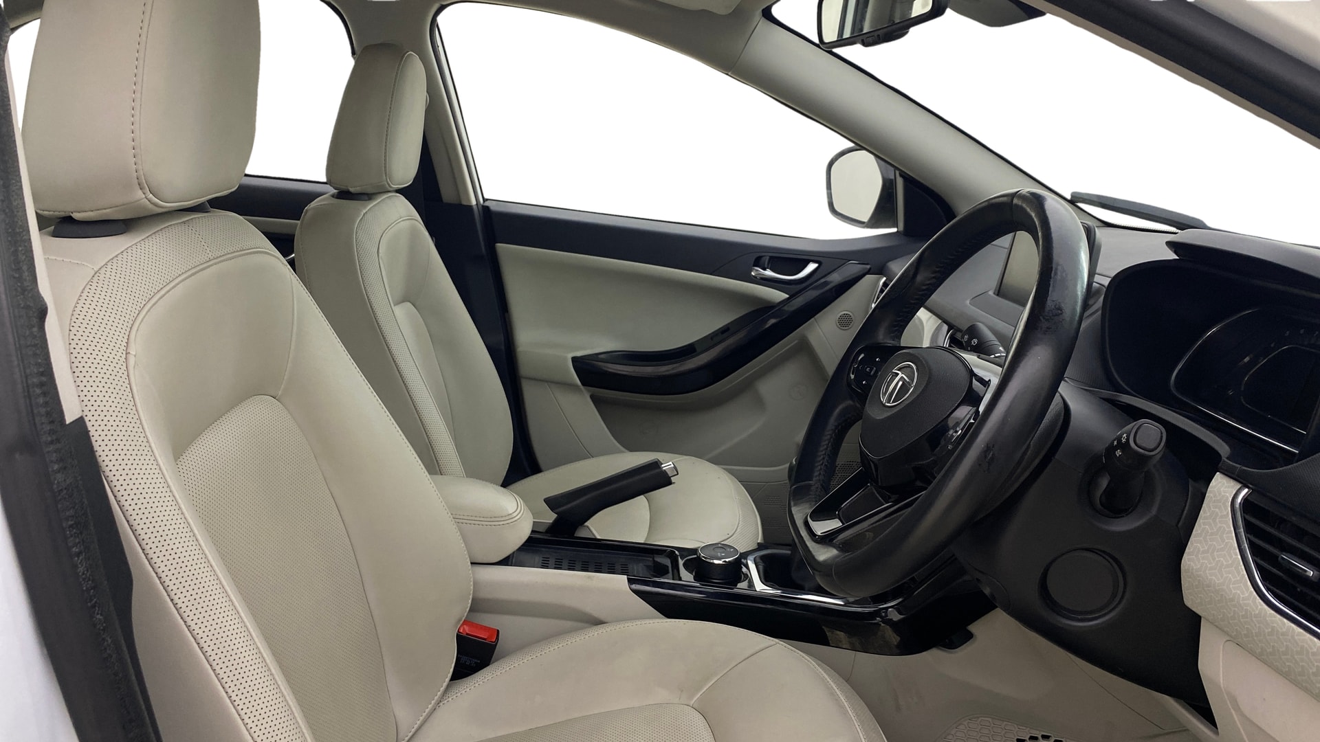 View 2023 Tata Nexon Revotron XZ Plus Lux Image 18 Used 2023 Tata Nexon Revotron XZ Plus Lux Image 18