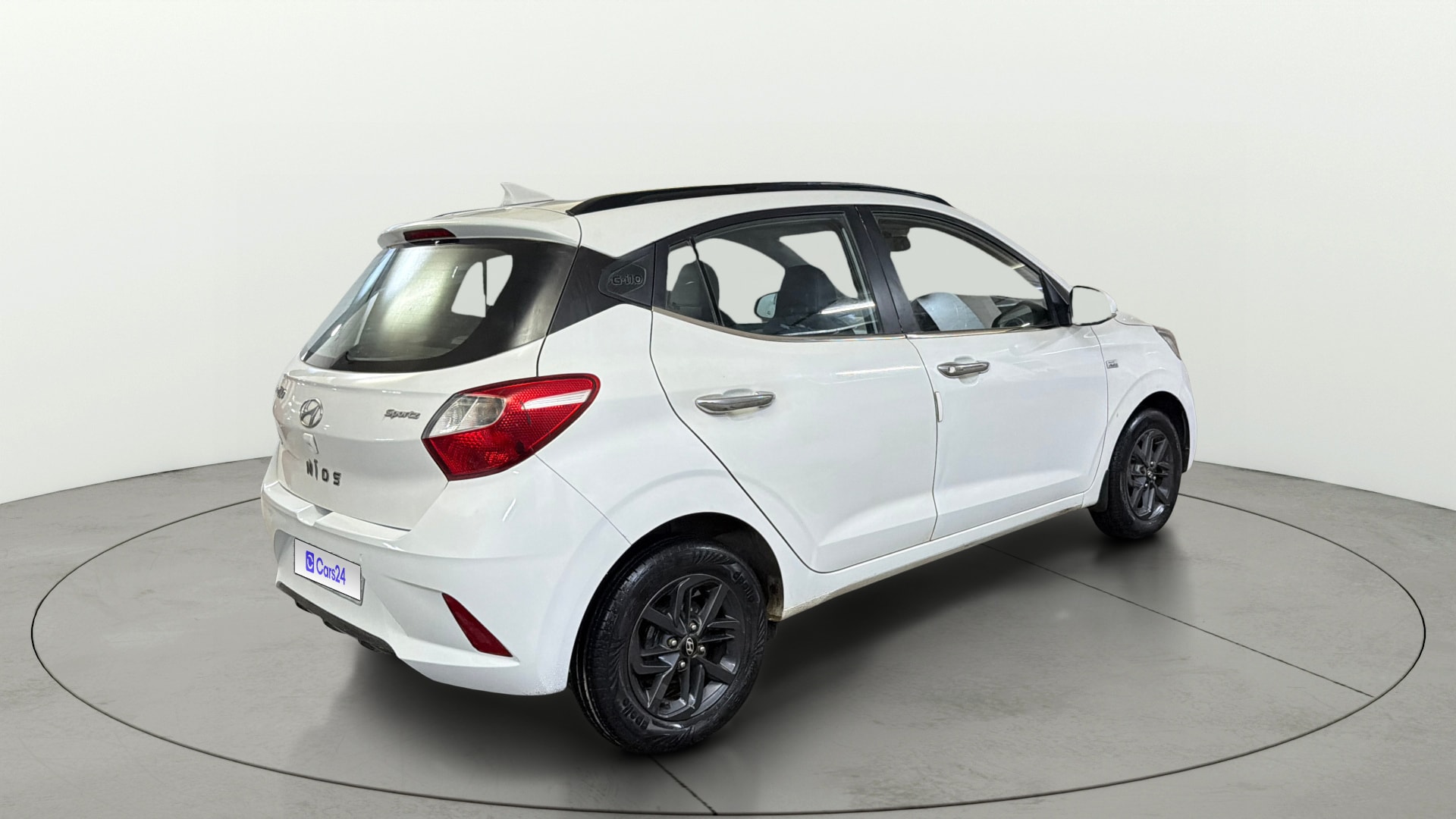 View 2022 Hyundai Grand i10 Nios Sportz Petrol AMT Image 42 Used 2022 Hyundai Grand i10 Nios Sportz Petrol AMT Image 42