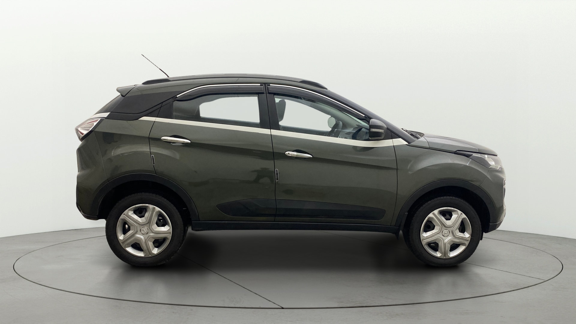 View 2023 Tata Nexon Revotron XE Image 8 Used 2023 Tata Nexon Revotron XE Image 8