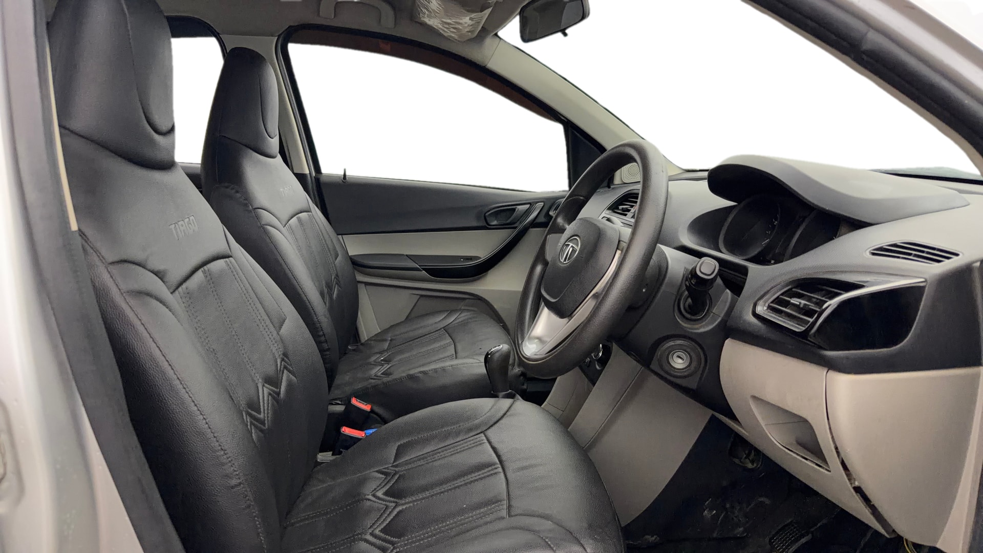View 2017 Tata Tiago Revotorq XB Image 25 Used 2017 Tata Tiago Revotorq XB Image 25