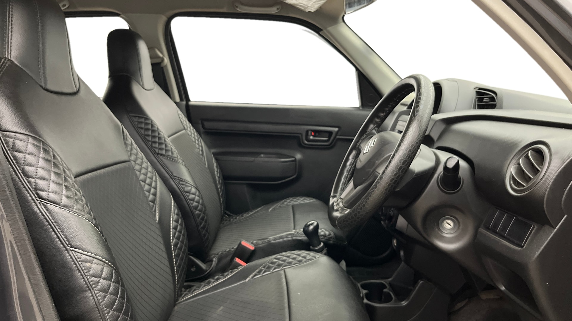 View 2022 Maruti Suzuki 1000 Base Variant Image 25 Used 2022 Maruti Suzuki 1000 Base Variant Image 25