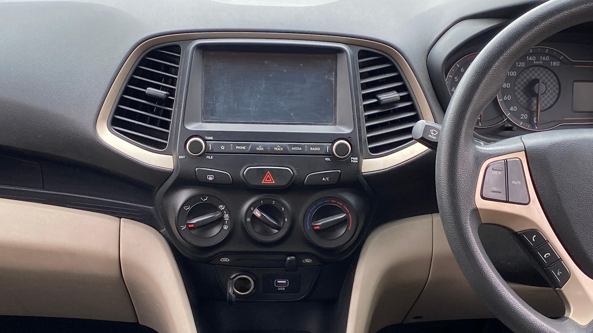 View 2019 Hyundai New Santro Sportz AMT Image 17 Used 2019 Hyundai New Santro Sportz AMT Image 17