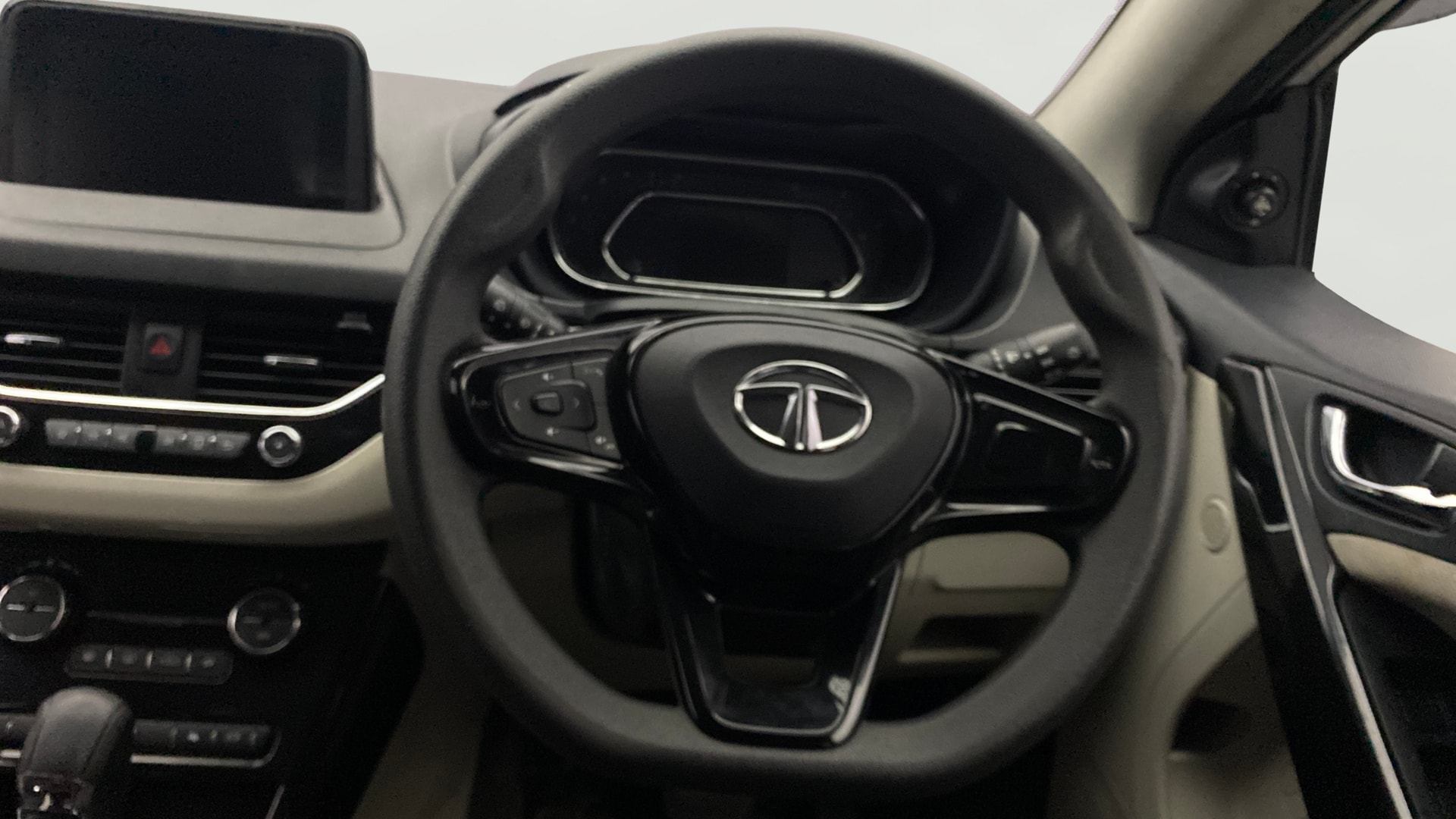 View 2020 Tata Nexon XZA Plus Diesel Image 20 Used 2020 Tata Nexon XZA Plus Diesel Image 20