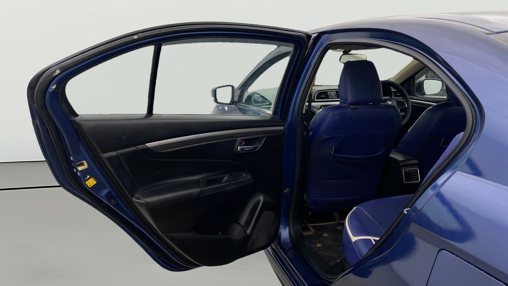 View 2018 Maruti Suzuki 1000 Base Variant Image 22 Used 2018 Maruti Suzuki 1000 Base Variant Image 22