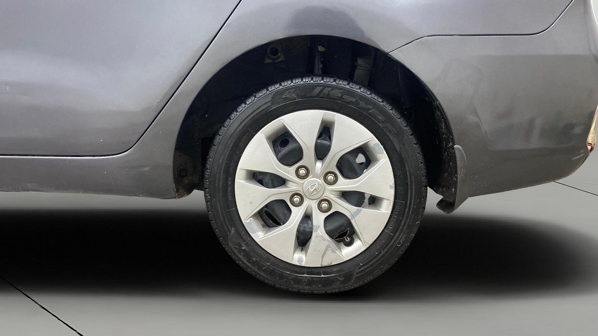 View 2017 Hyundai Xcent S AT Petrol Image 11 Used 2017 Hyundai Xcent S AT Petrol Image 11