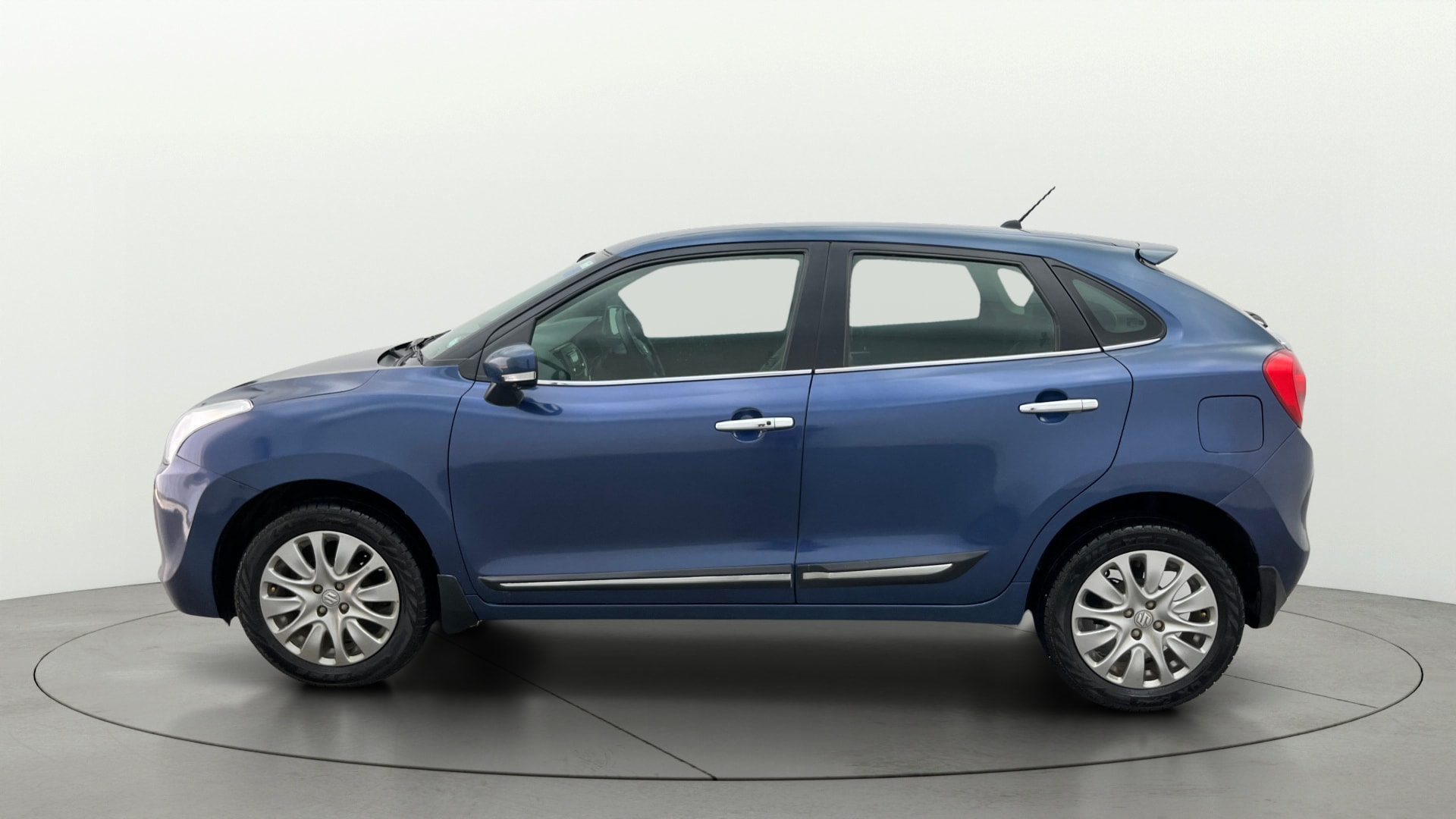 View 2017 Maruti Suzuki 1000 Base Variant Image 5 Used 2017 Maruti Suzuki 1000 Base Variant Image 5