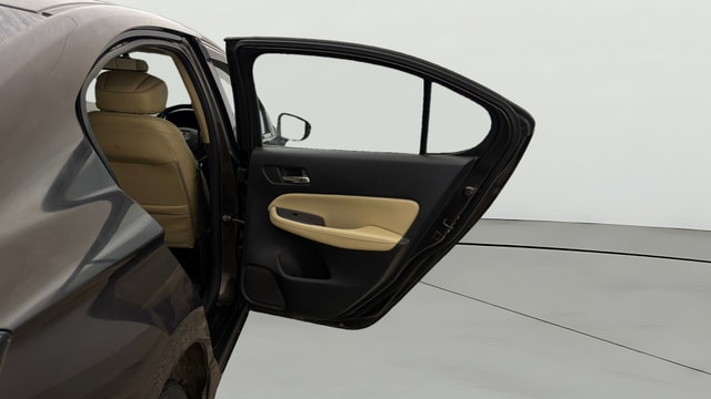 View Honda City ZX Image 8 Used Honda City ZX Image 8