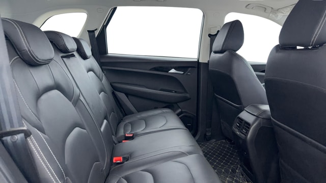 View MG Hector Image 31 Used MG Hector Image 31