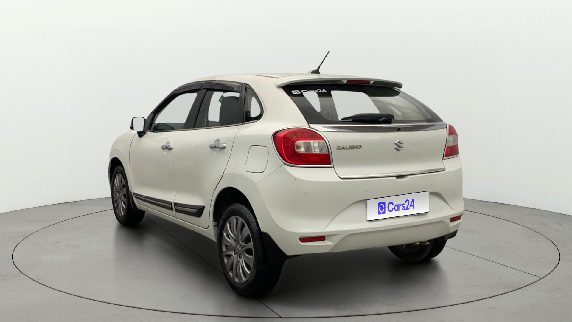 View 2017 Maruti Suzuki 1000 Base Variant Image 2 Used 2017 Maruti Suzuki 1000 Base Variant Image 2