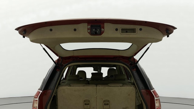 View Mahindra XUV500 Image 17 Used Mahindra XUV500 Image 17