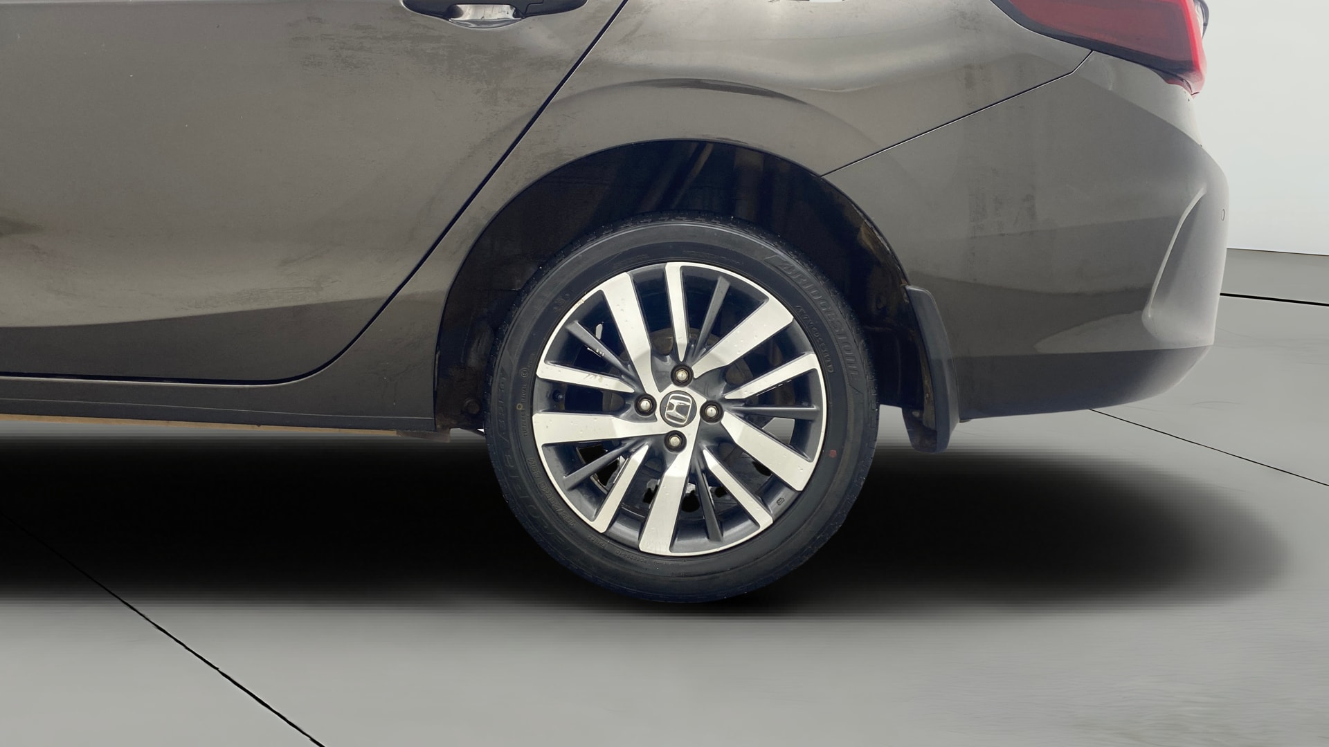 View 2021 Honda City ZX MT Diesel Anniversary Edition Image 12 Used 2021 Honda City ZX MT Diesel Anniversary Edition Image 12