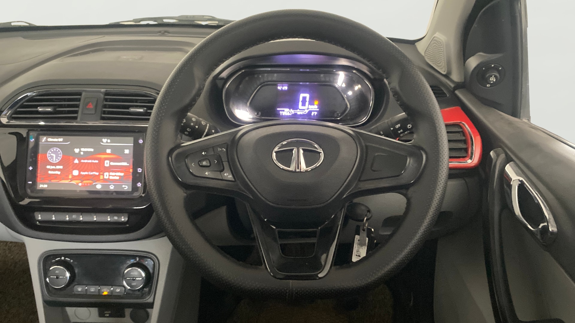 View 2020 Tata Tiago Revotorq XB Image 21 Used 2020 Tata Tiago Revotorq XB Image 21