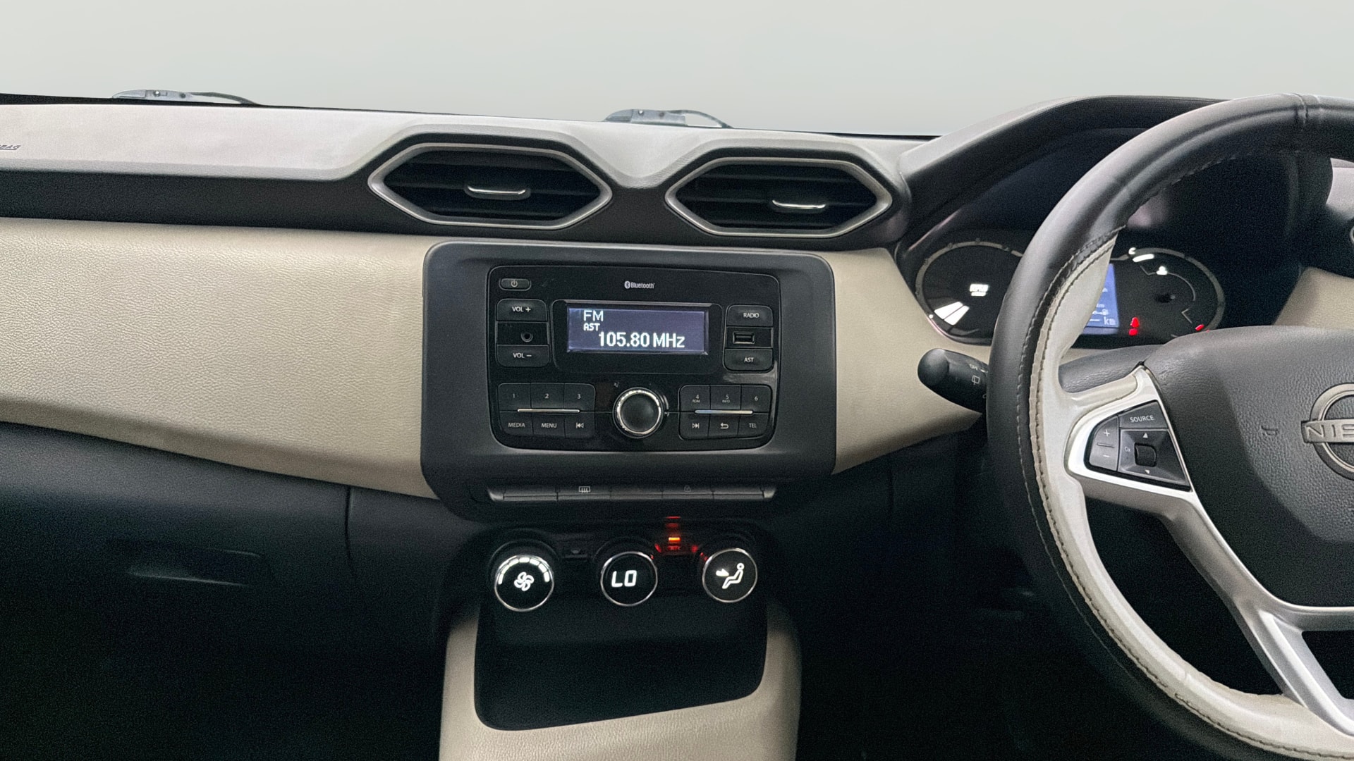 Used 2022 Nissan Magnite Used 2022 Nissan Magnite