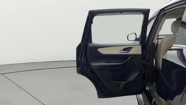 View Mahindra XUV700 Image 16 Used Mahindra XUV700 Image 16