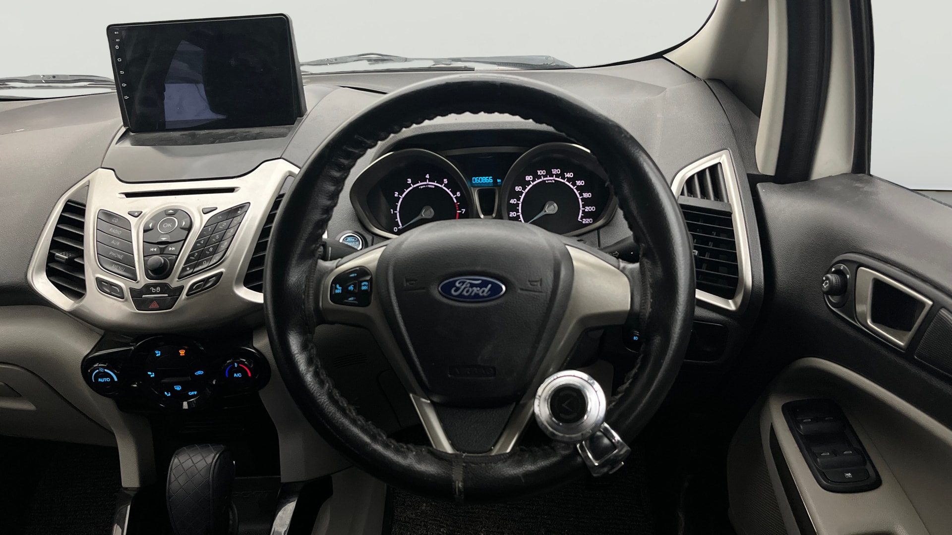 View 2017 Ford EcoSport 1.5 TDCi Diesel Ambiente BS IV Image 20 Used 2017 Ford EcoSport 1.5 TDCi Diesel Ambiente BS IV Image 20