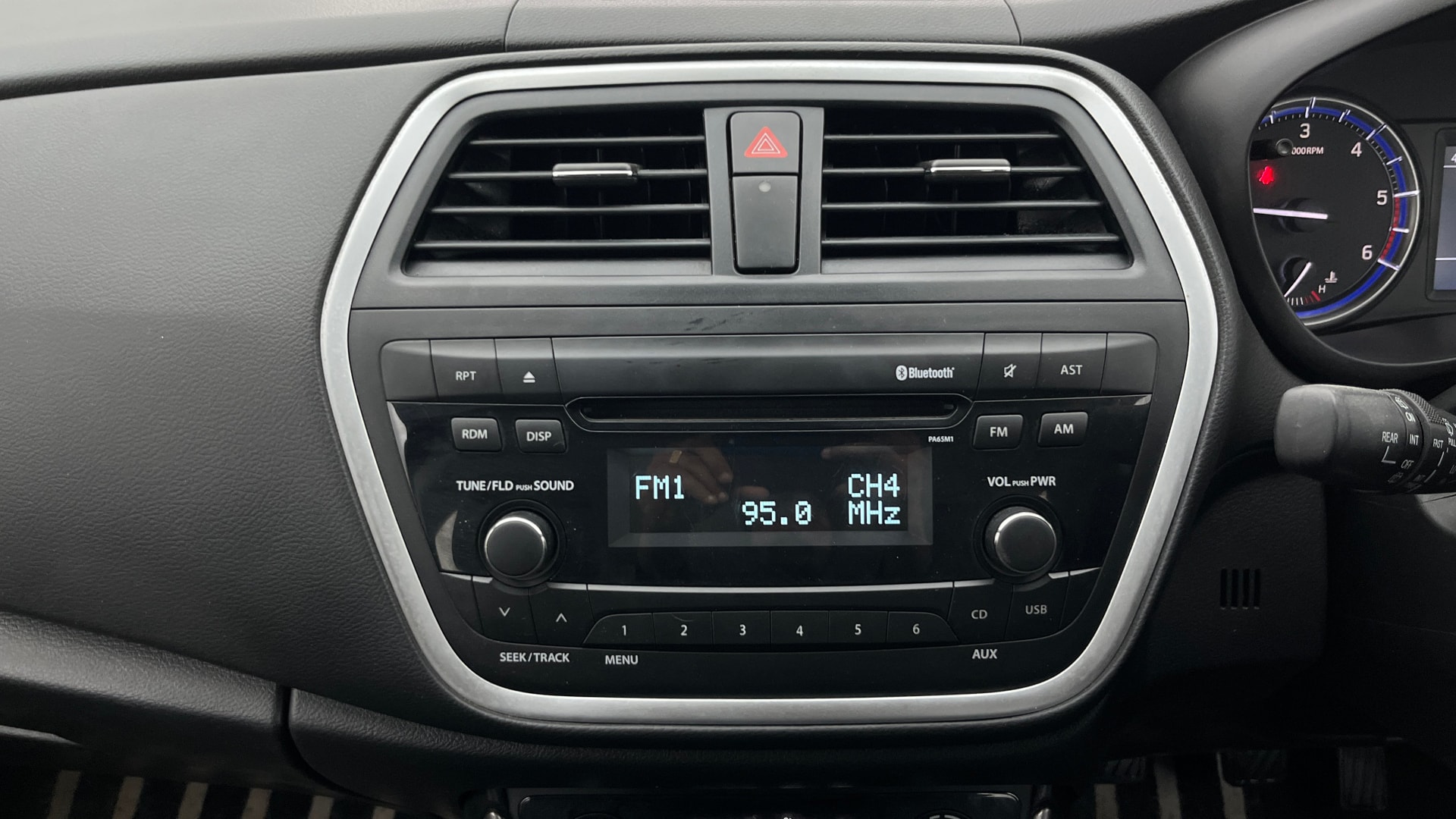 View 2019 Maruti Suzuki 1000 Base Variant Image 32 Used 2019 Maruti Suzuki 1000 Base Variant Image 32