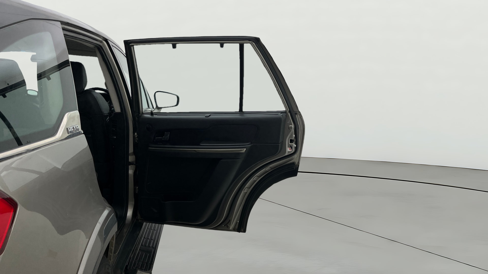 View 2019 Tata Hexa XTA 4X2 Image 8 Used 2019 Tata Hexa XTA 4X2 Image 8