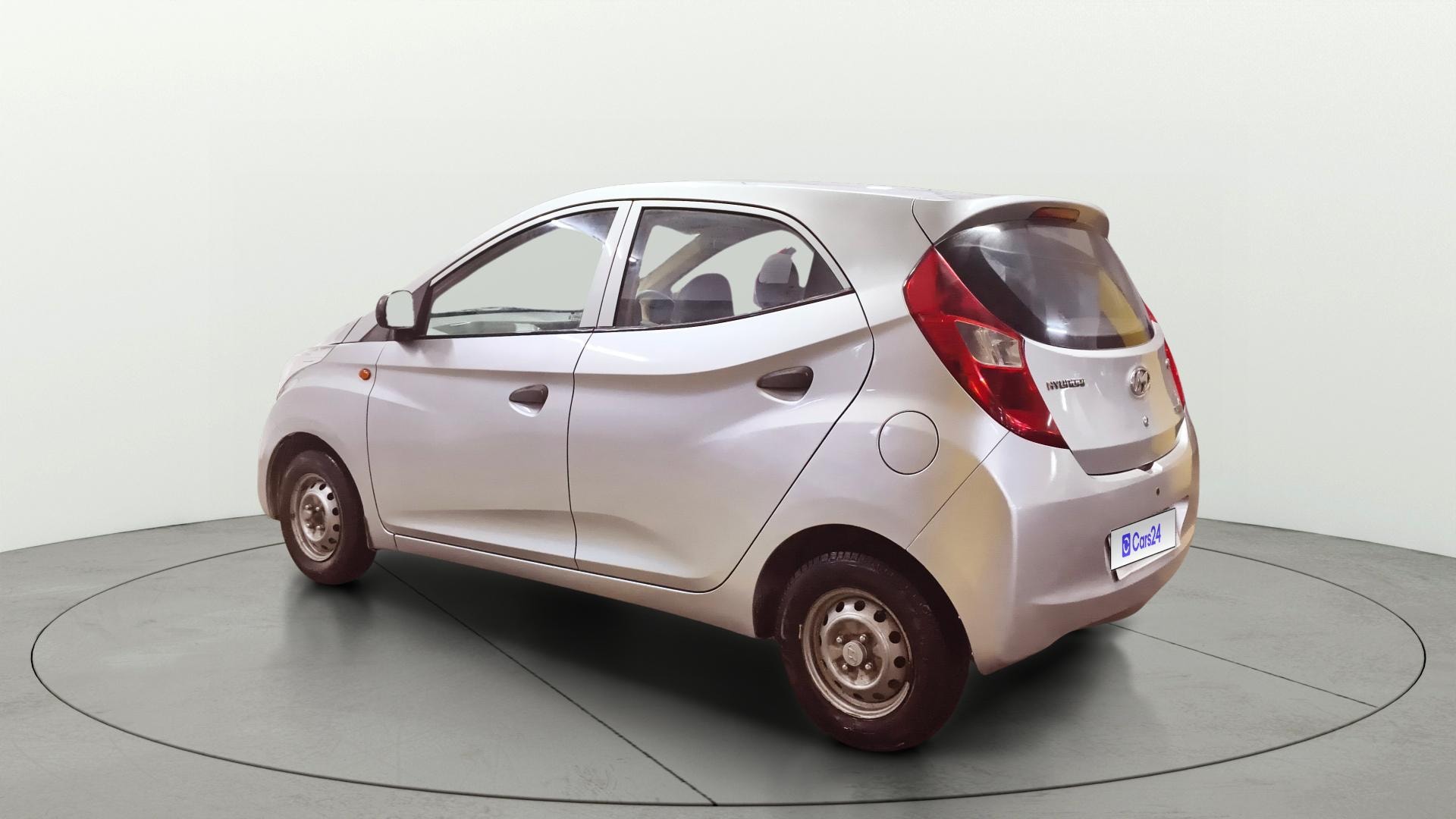 View 2013 Hyundai EON D-Lite Plus Image 2 Used 2013 Hyundai EON D-Lite Plus Image 2