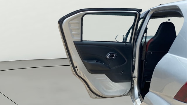 View Datsun Redi GO Image 22 Used Datsun Redi GO Image 22