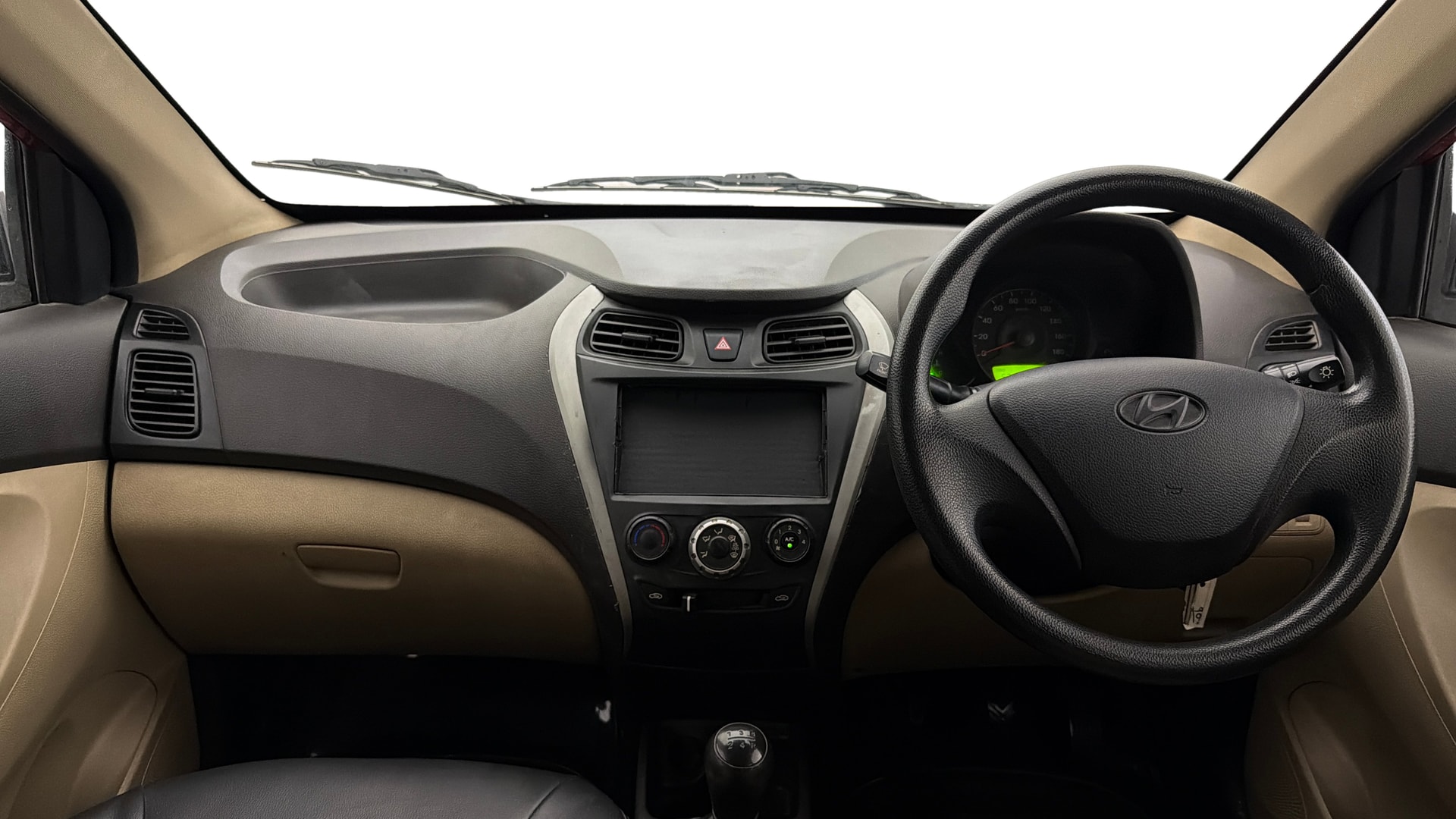 View 2016 Hyundai EON Era Plus Image 15 Used 2016 Hyundai EON Era Plus Image 15