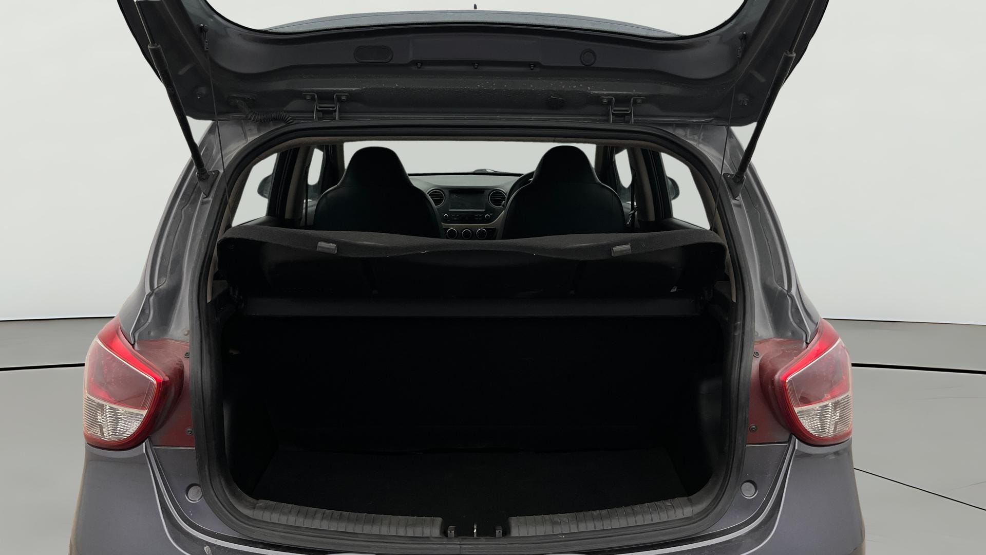 View 2019 Hyundai Grand i10 Sportz 1.2 Kappa Image 37 Used 2019 Hyundai Grand i10 Sportz 1.2 Kappa Image 37