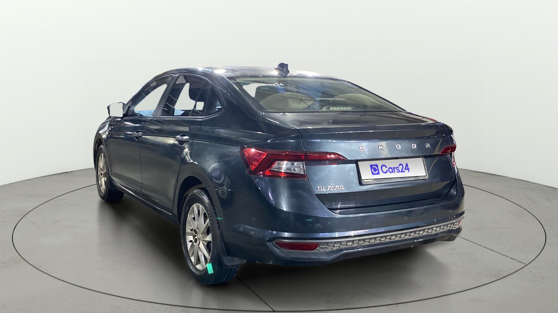 View 2022 Skoda Slavia Ambition 1.0 TSI MT Image 2 Used 2022 Skoda Slavia Ambition 1.0 TSI MT Image 2