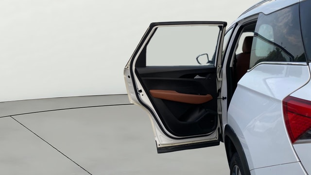 View MG Hector Plus Image 24 Used MG Hector Plus Image 24