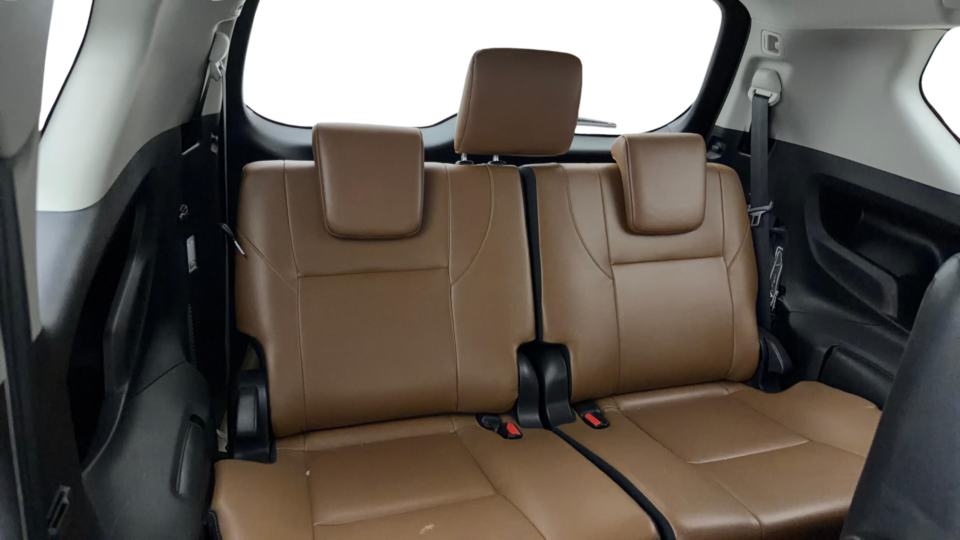 View 2016 Toyota Innova Crysta 2.7 ZX AT 7-Seater BS IV Image 14 Used 2016 Toyota Innova Crysta 2.7 ZX AT 7-Seater BS IV Image 14