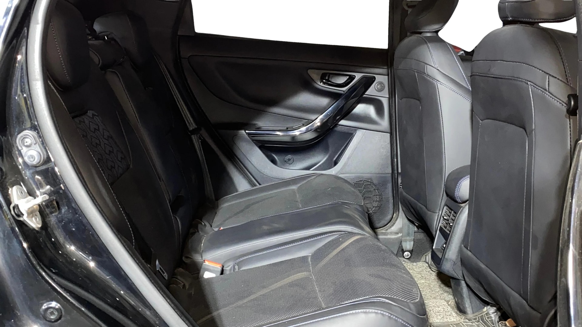 View 2024 Tata Nexon Revotron XE Image 29 Used 2024 Tata Nexon Revotron XE Image 29