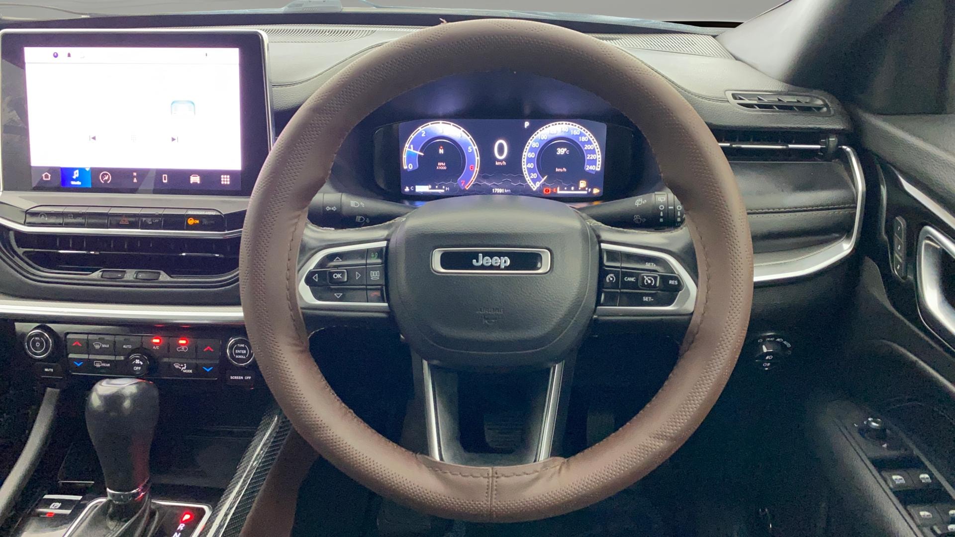 View 2022 Jeep Compass S (O) 1.4 Petrol DDCT Image 13 Used 2022 Jeep Compass S (O) 1.4 Petrol DDCT Image 13
