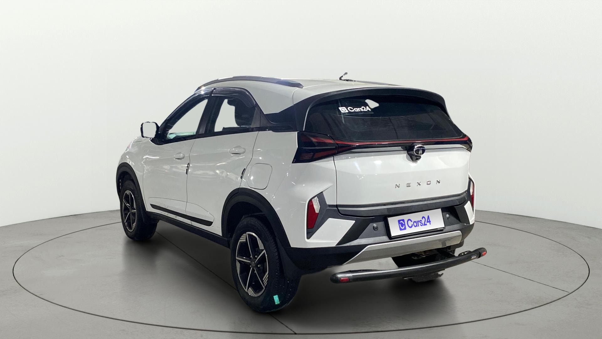 View 2025 Tata Nexon Revotron XE Image 2 Used 2025 Tata Nexon Revotron XE Image 2
