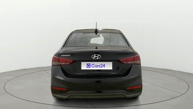 View Hyundai Verna Image 40 Used Hyundai Verna Image 40
