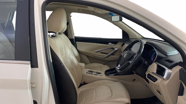 View MG Hector Image 18 Used MG Hector Image 18