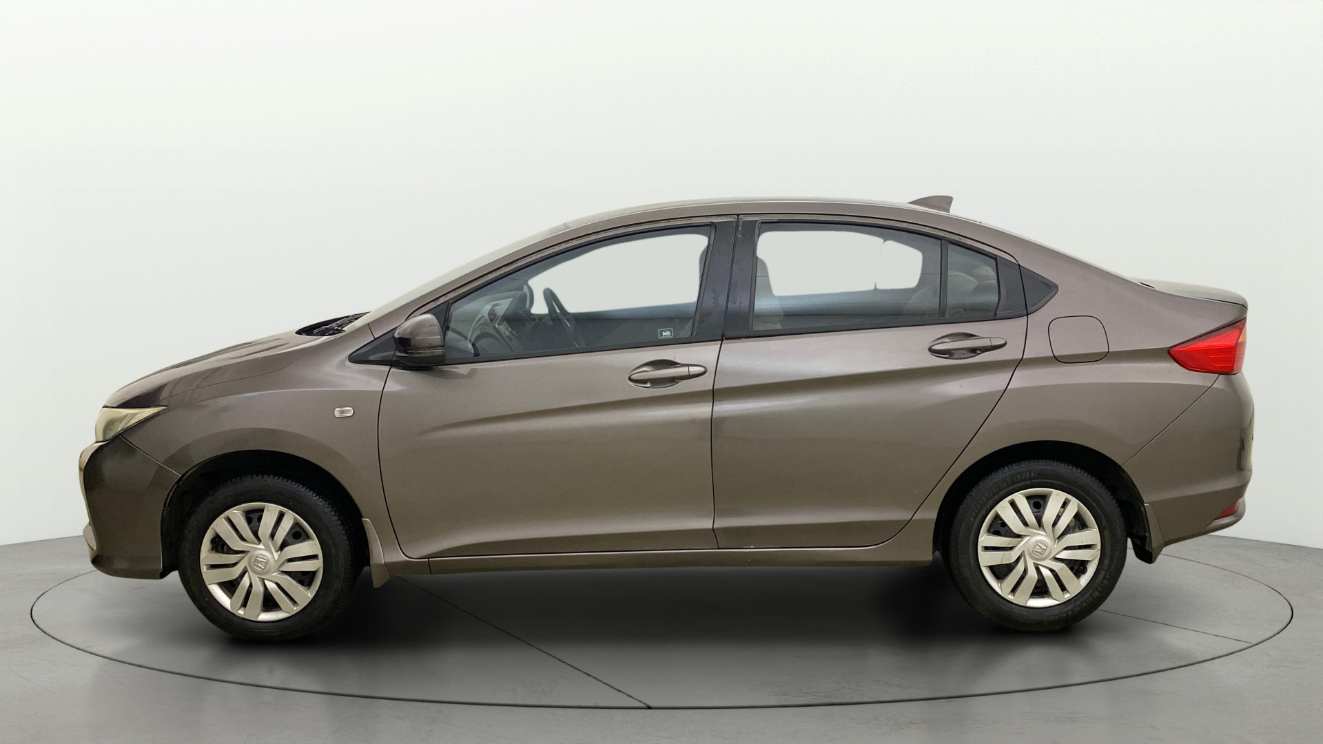 View 2014 Honda City ZX MT Diesel Anniversary Edition Image 6 Used 2014 Honda City ZX MT Diesel Anniversary Edition Image 6