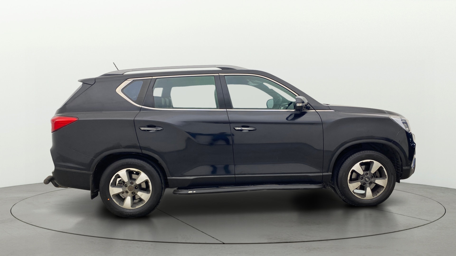 Used 2019 Mahindra Alturas G4 Used 2019 Mahindra Alturas G4